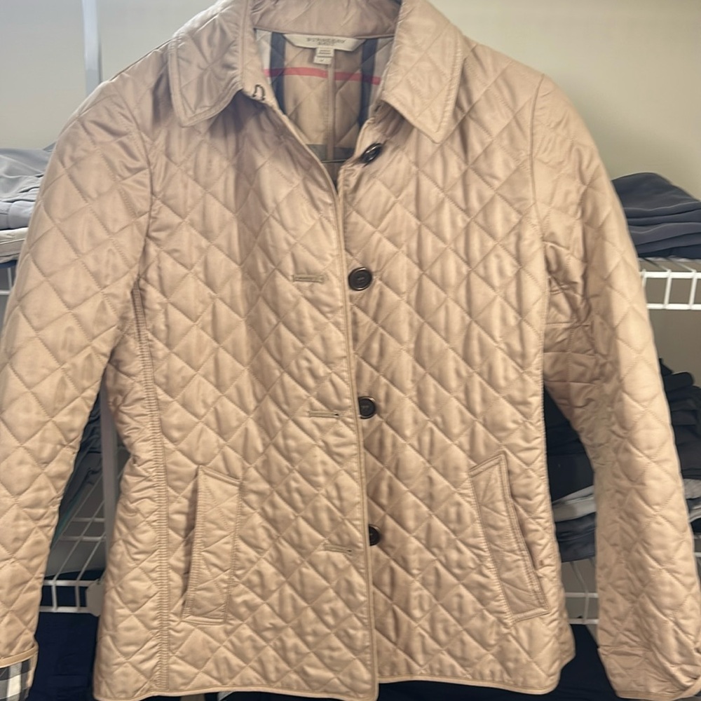 Ladies Burberry Coat. Classic style